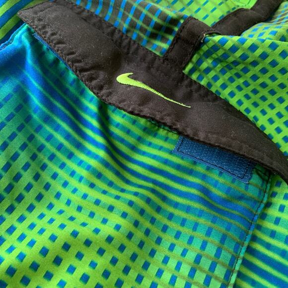 Nike Men's Size Medium Swim Trunks Multicolor Drawstring Mesh Lining Pocket - Picture 7 of 8